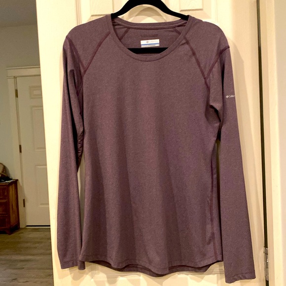 Columbia Tops - Long sleeve activewear T-shirt by Columbia in a soft purple color, Size medium